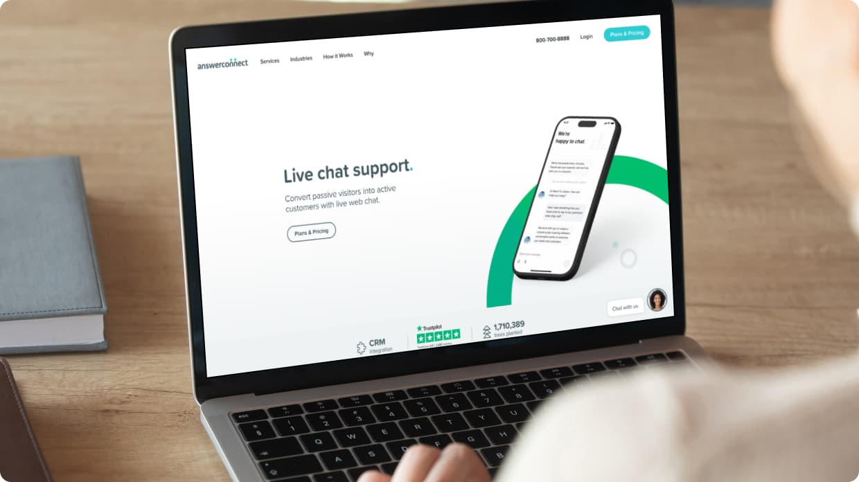 Live chat page in laptop